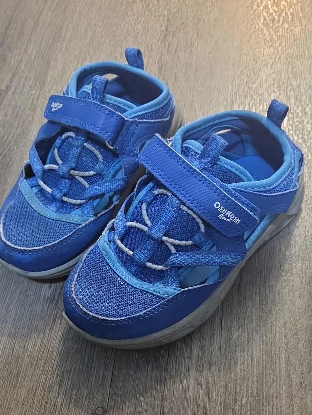 OshKosh B'gosh • Blue Water Sneakers